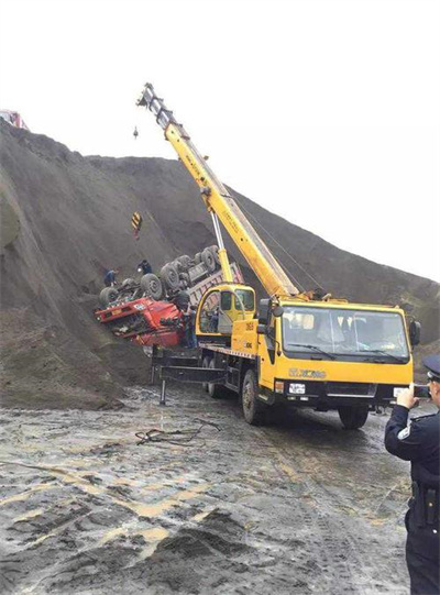 叠彩区上犹道路救援